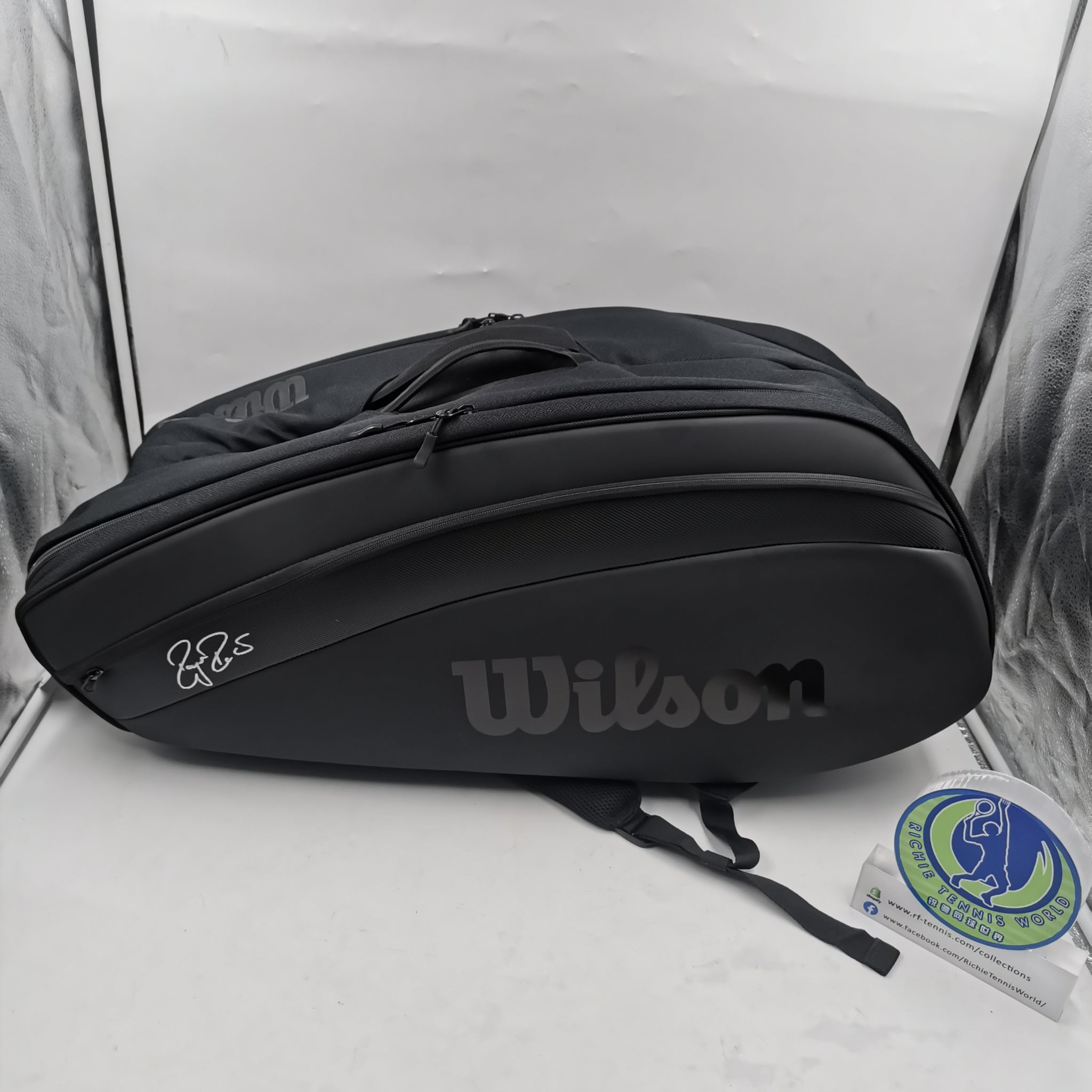 Wilson Roger Federer DNA 12 Pck Tennis Racket Bag Black WR8006002001 –  Richie Tennis World